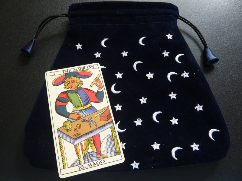 Les cours de tarot de Marseille à proximité de Lyon.